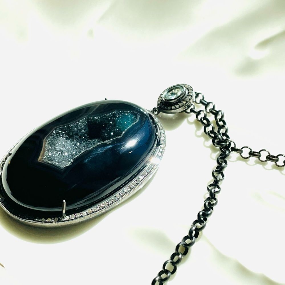 ♥️  Black Druzy Agate Pavé Diamonds White Topaz pendant necklace